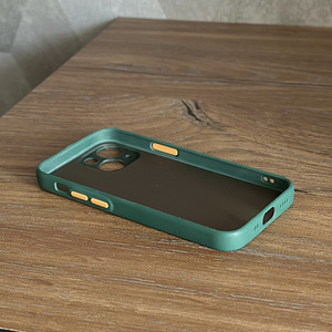 Чехол на iPhone 13 mini (2 фото из 3)