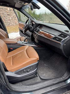 BMW X5 2008a 3.0 210kw (8 foto / 8)