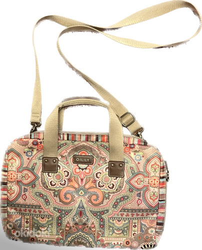 Красивая женская сумка для ноутбука (фото #1)
