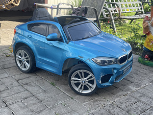 BMW X6M (1 фото из 8)