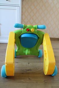 Ходунки и игрушки (7 фото из 7)
