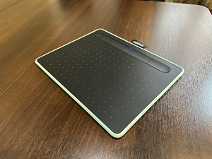 UUEVÄÄRNE Wacom Intuos S Bluetooth, roheline Graafikalaud (6 foto / 10)