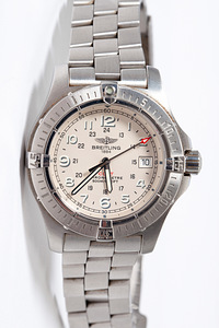 Breitling Colt Quartz II Stainless Steel (2 foto / 8)