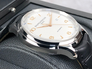Baume & Mercier Clifton Round Automatic XL White Dial (4 foto / 9)