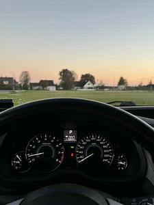 Subaru Legacy (8 фото из 8)