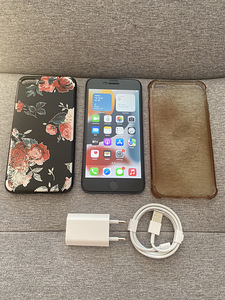 iPhone 8 Plus 64 ГБ «серый космос» (1 фото из 5)