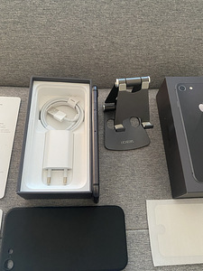 iPhone 8 255GB Heas Seisukorras (2 foto / 7)