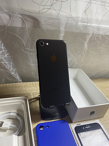 iPhone 8 64GB Heas Seisukorras, Uus Aku (2 foto / 7)