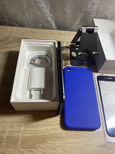 iPhone 8 64GB Heas Seisukorras, Uus Aku (3 foto / 7)
