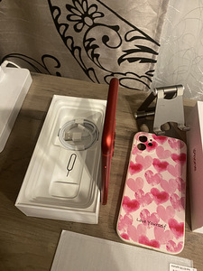iPhone 11 64GB Heas Seisukorras, Uus Aku (4 foto / 7)