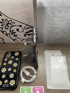 iPhone 11 64GB Heas Seisukorras, Uus Aku (6 foto / 7)