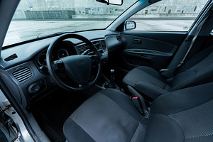 Kia Rio 1.4 71kW бензин ручной (5 фото из 6)
