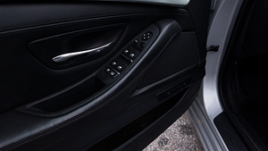 BMW 5-серия (F10) 2010, 3.0d, автомат (11 фото из 14)