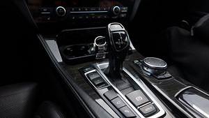 BMW 5-серия (F10) 2010, 3.0d, автомат (12 фото из 14)