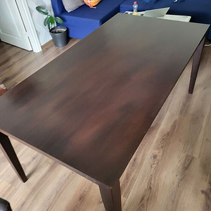 Müüa täispuidust tugev ja kvaliteetne söögilaud. (1 foto / 1)