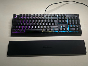 SteelSeries Apex 3 mänguklaviatuur RGB taustavalgustusega (2 foto / 3)