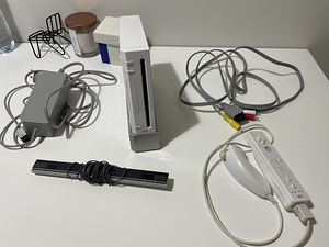 Nintendo Wii (1 foto / 4)