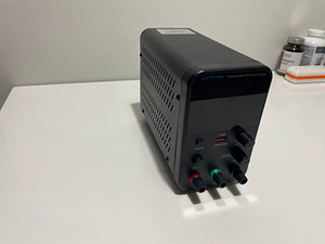 Wanptek laboratoorne toiteplokk 0-30V 0-10A (3 foto / 7)