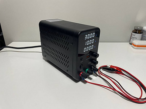 Wanptek laboratoorne toiteplokk 0-30V 0-10A (4 foto / 7)