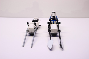 Snowtrooper Speeder and Snowtroopers (1 foto / 2)