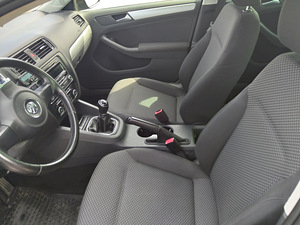 Volkswagen Jetta 1.4 TSI 90kW (9 foto / 12)