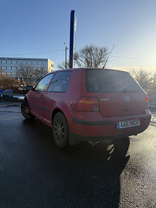 Volkswagen Golf 1.4 55Kw 2001 (5 foto / 7)