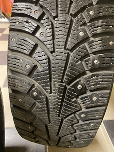 Nokian 215/65 R15C (2tk) (2 foto / 5)
