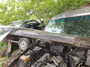 Продам капот w124 (3 фото из 6)