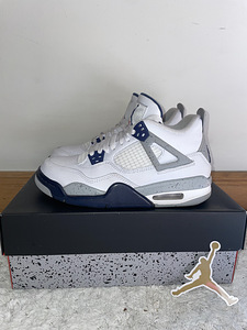 Jordan Retro Midnight Navy 38Y (4 foto / 4)