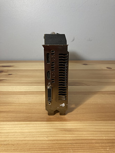 Asus RX 570 4gb videokaart (2 foto / 3)