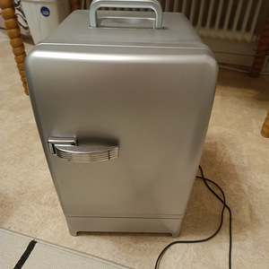 Minikülmkapp (3 foto / 9)