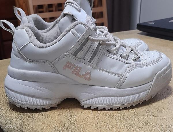Кроссовки белые FILA 36 размер (фото #2)