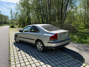Volvo s60 (3 фото из 7)