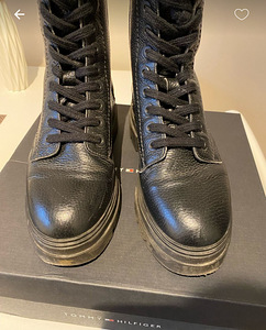 Tommy Hilfiger Saapad MONOCHROMATIC LACE UP BOOT Suurus 38 (5 foto / 6)