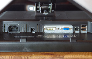 LCD монитор Dell P190SF (3 фото из 3)