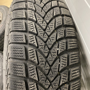 4X 195/65R15 Шипы с дисками (3 фото из 3)