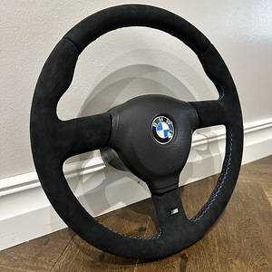 BMW Alcantara M-Tech 2 rool E30, E32 ja E34-le (2 foto / 9)