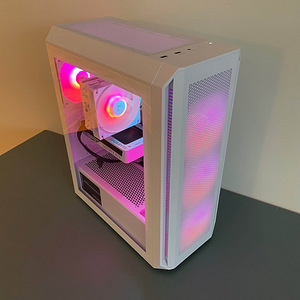 Mänguriarvuti RTX 5060 + Ryzen 5 8400F + DDR5 + WIFI (4 foto / 6)