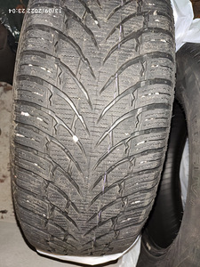 Шины WR SUV4 235/65R17, 2 шт вместе (3 фото из 3)
