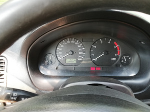 Mitsubishi carisma 2001 1.9 (6 foto / 7)