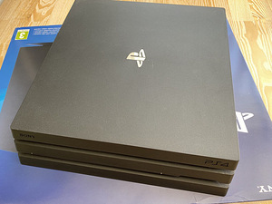 Sony PlayStation 4 Pro 1TB (2 foto / 3)