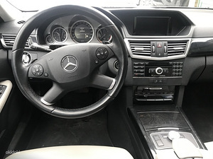 Mercedes-Benz E350 AVANGADRE blueEfficiency 3.0 CDI 170kw (11 foto / 11)