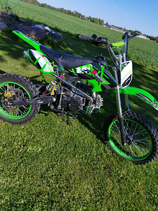 Krossikas 125cc (1 foto / 2)