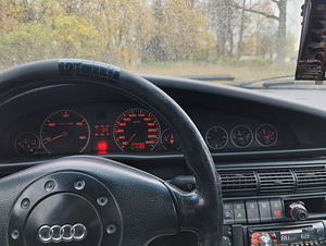 Audi A6 C4 quattro (7 foto / 14)