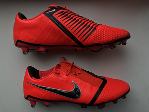 Nike jalgpalli putsad Phantom Venom Elite (3 foto / 3)