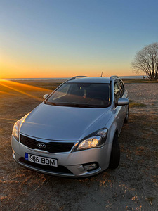 Kia Ceed Facelift Comfort 1.6 66kV (2 foto / 10)