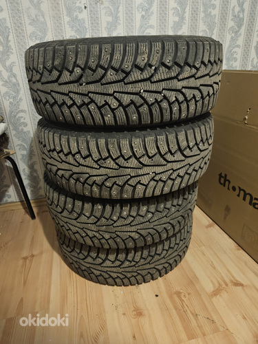 Зимние шины Nokian 215/55 R17 98T XL