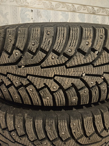 Talverehvid Nokian 215/55 R17 98T XL (2 foto / 7)