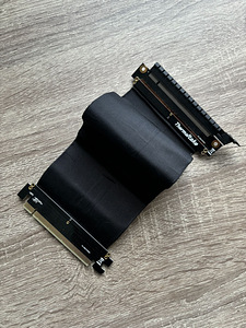 Thermaltake Riser tape PCI-e X16 (2 фото из 2)