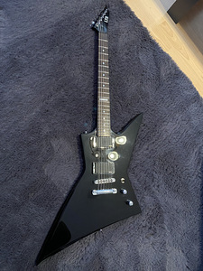 ESP LTD EX-50 EXPLORER (2 foto / 2)